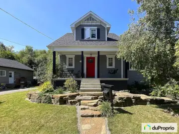 Detached House with x Bedrooms, x Bathroom