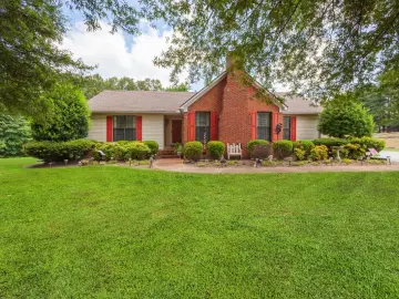 Detached House with x Bedrooms, x Bathrooms