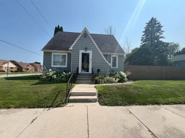 Detached House with xxxx sqft, x Bedrooms, x Bathroom