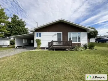 Detached House with x Bedrooms, x Bathrooms