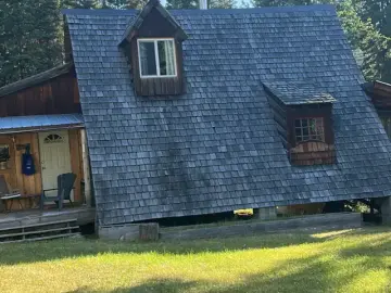 Detached House with xxx sqft, x Bedroom, x Bathroom