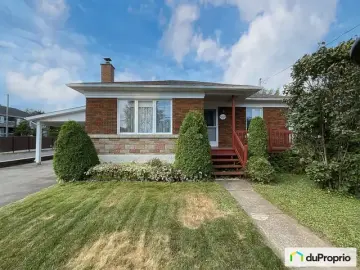 Detached House with x Bedrooms, x Bathroom