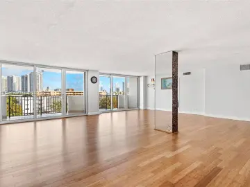 Condominium with x Bedrooms, xx Bathrooms