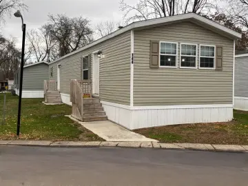 Detached House with xxxx sqft, x Bedrooms, x Bathroom