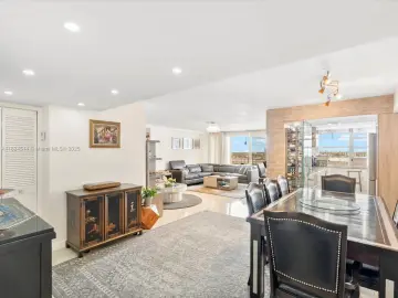 Condominium with x Bedrooms, x Bathrooms
