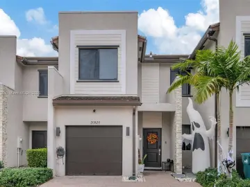 Detached House with x Bedrooms, xx Bathrooms
