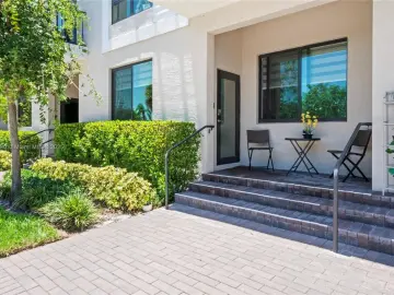 Semi Detached with x Bedrooms, x Bathrooms