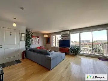 Condominium with x Bedrooms, x Bathroom