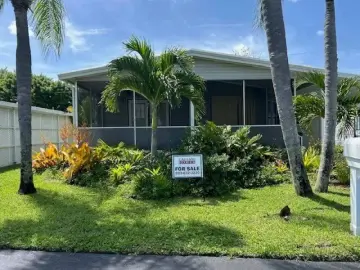 Detached House with x Bedrooms, x Bathrooms