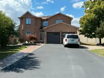 Detached House with xxxx sqft, x Bedrooms, x Bathroom