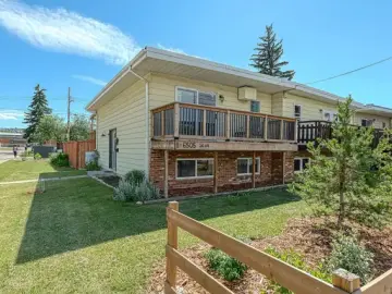 Condominium with x Bedrooms, x Bathrooms