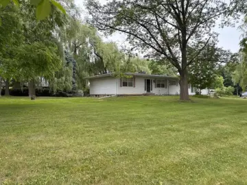 Detached House with xxxx sqft, x Bedrooms, x Bathroom