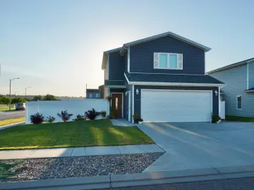 Land with x Bedrooms, x Bathrooms