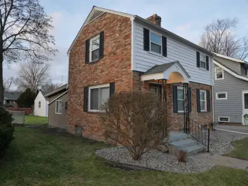 Detached House with xxxx sqft, x Bedrooms, x Bathroom