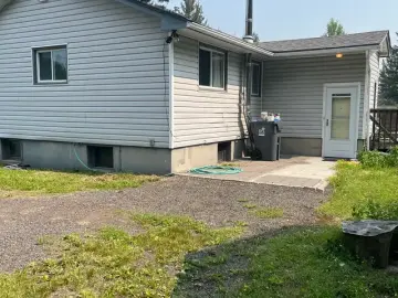 Detached House with x Bedrooms, x Bathroom
