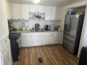 Detached House with x Bedrooms, x Bathrooms