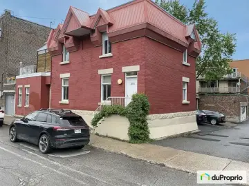 Semi Detached with x Bedrooms, x Bathrooms