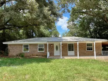 Detached House with xxxx sqft, x Bedrooms, x Bathroom