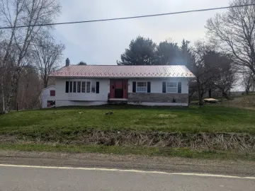 Detached House with xxxx sqft, x Bedrooms, x Bathroom