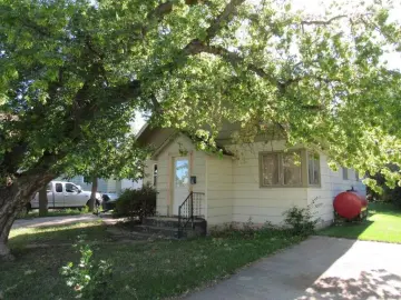 Detached House with xxxx sqft, x Bedrooms, x Bathroom