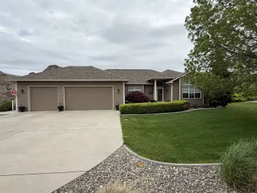 Land with xxxx sqft, x Bedrooms, x Bathrooms