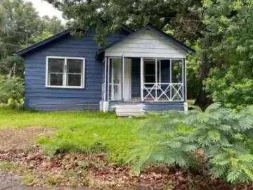 Detached House with xxx sqft, x Bedrooms, x Bathroom