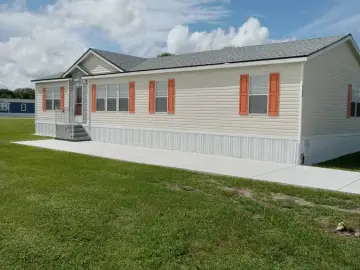 Detached House with xxxx sqft, x Bedrooms, x Bathroom