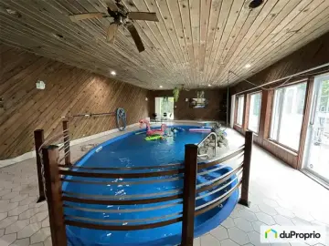 Detached House with x Bedrooms, x Bathrooms