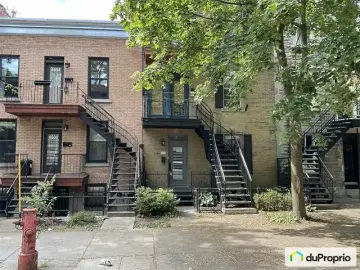 Condominium with x Bedrooms, x Bathroom