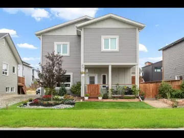Detached House with xxxx sqft, x Bedrooms, x Bathroom