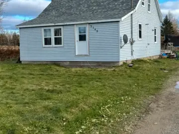 Detached House with x Bedrooms, x Bathroom