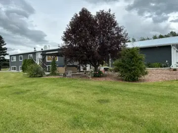 Land with x Bedrooms, x Bathrooms