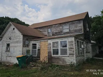 Detached House with x Bedrooms, x Bathroom