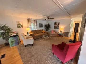 Detached House with xxxx sqft, x Bedrooms, x Bathroom