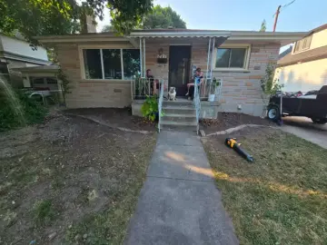 Detached House with xxxx sqft, x Bedrooms, x Bathroom