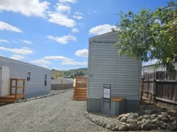 Detached House with x Bedroom, x Bathroom