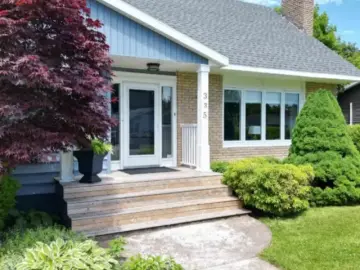 Detached House with x Bedrooms, x Bathrooms