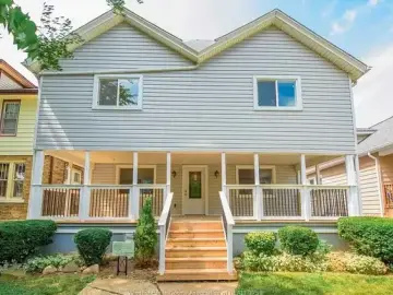 Detached House with x Bedrooms, x Bathrooms