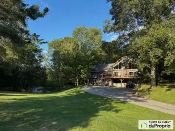 Cottage with x Bedrooms, x Bathrooms