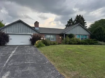 Detached House with xxxx sqft, x Bedrooms, xx Bathroo