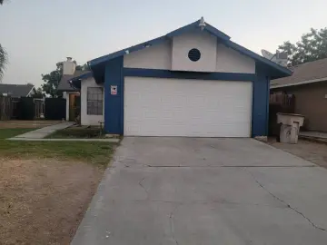 Detached House with xxxx sqft, x Bedrooms, x Bathroom