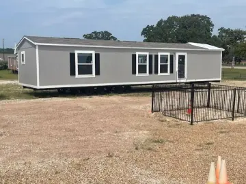 Land with xxx sqft, x Bedrooms, x Bathrooms