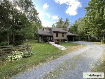 Detached House with x Bedrooms, x Bathrooms