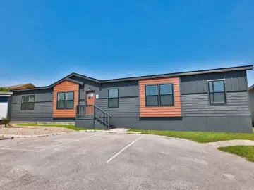 Detached House with xxxx sqft, x Bedrooms, x Bathroom