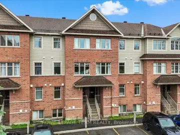 Detached House with x Bedrooms, x Bathrooms
