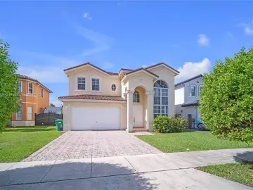 Detached House with x Bedrooms, x Bathrooms