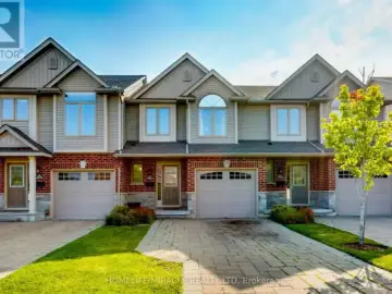 Condominium with xxxx sqft, x Bedrooms, x Bathrooms
