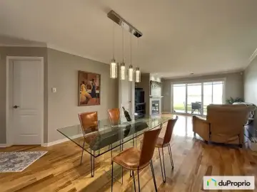 Condominium with x Bedrooms, x Bathroom