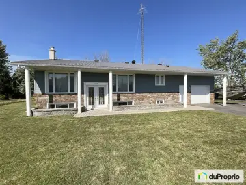 Detached House with x Bedrooms, x Bathrooms