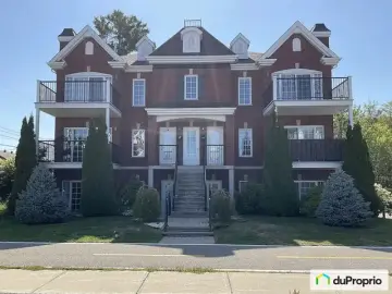 Condominium with x Bedrooms, x Bathroom